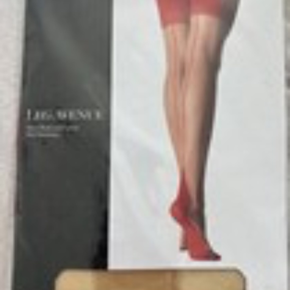 LOT OF 2 CUBAN HEEL STOCKINGS NEW FULL FASHION RED/BEIGE + BLACK/BEIGE One Size - Picture 6 of 6